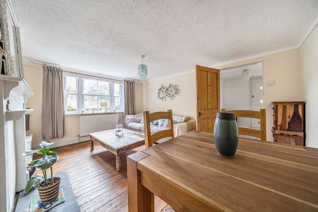 Basement Flat, 9, Green Lane, Kent photo 4
