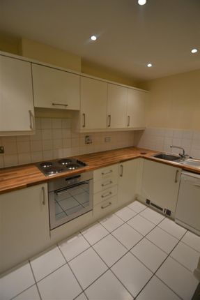 81, Wooldridge Close, Bedfont photo 4