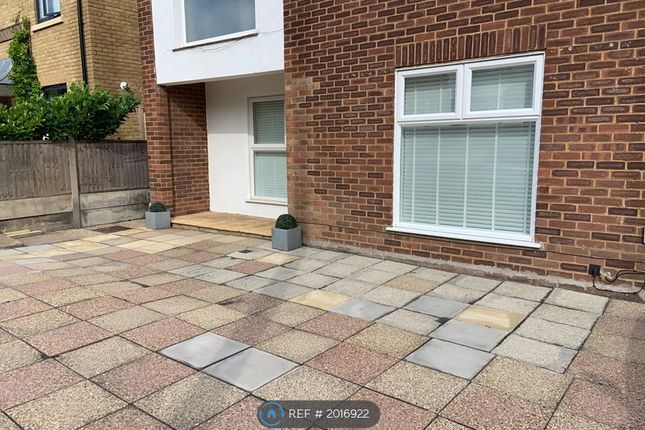 Thumbnail Flat to rent in Westbury Lane, Buckhurst Hill