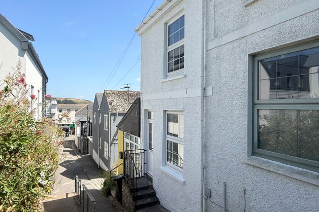1-bed house on 16a Fish Strand Hill, Falmouth, £175,000