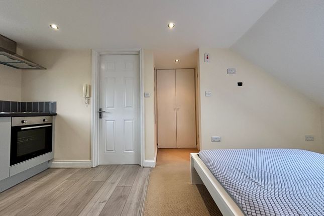 277, Beckenham photo 3