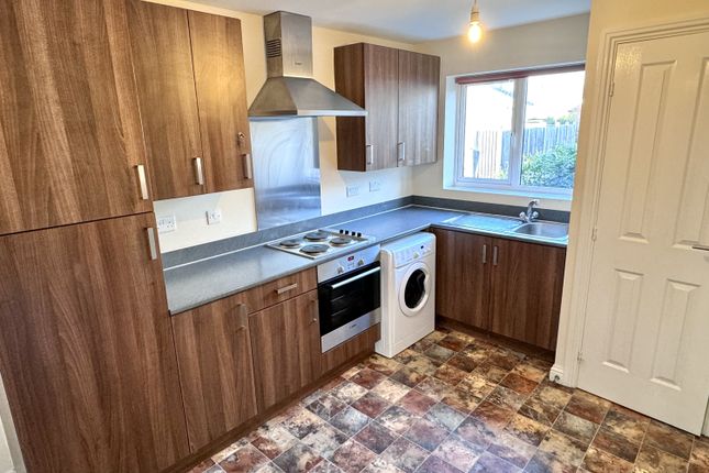 26, Moulton Crescent, Newark photo 3