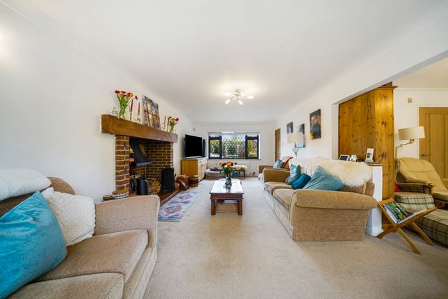 169, Watersplash Road, Shepperton photo 4
