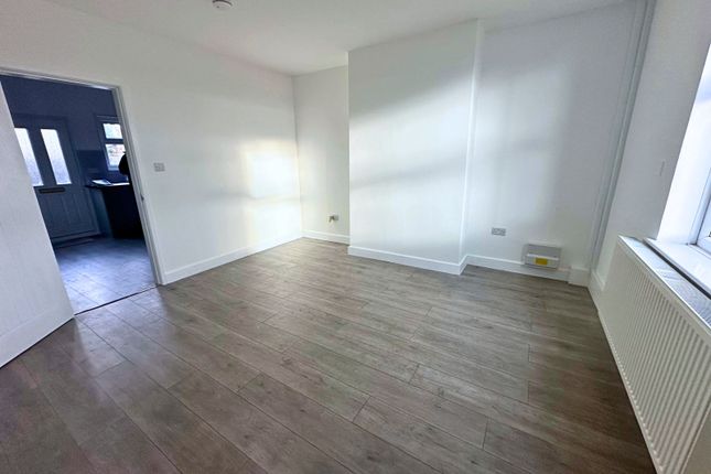 2 Sheffield Road, Hoyland, Barnsley photo 3