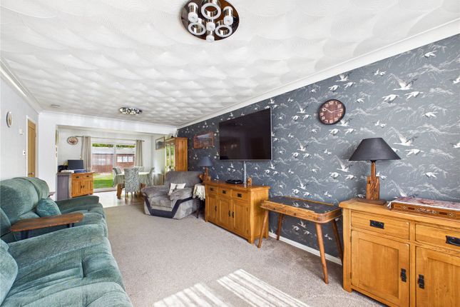 15, St. Martins Green, Felixstowe photo 3