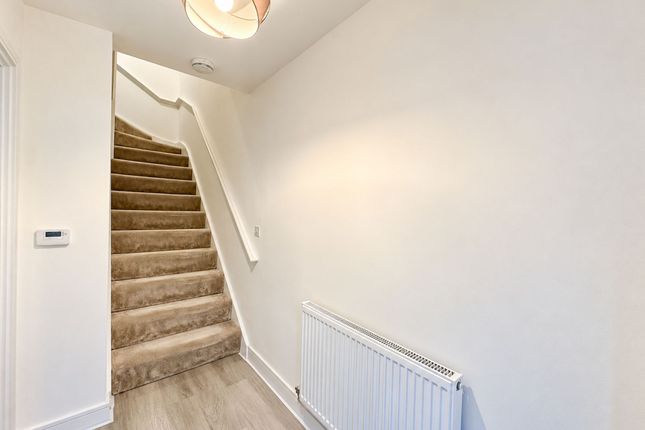 78 Aveling Drive, Southport photo 2
