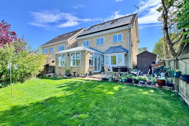 10 Mayflower Close, Glossop photo 2