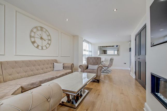 Flat 807, 100, Kingsway, London photo 4