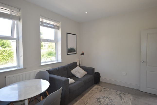 Princes Road, Sale photo 3