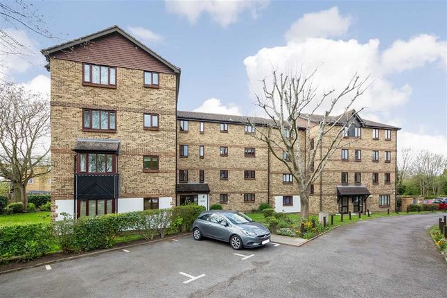 Thumbnail Flat for sale in Chalkstone Close, Welling