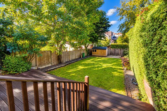 38, Central Way, Carshalton photo 4