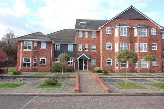 Flat for sale in Crownoakes Drive, Wordsley, Stourbridge
