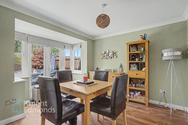 15 Harling Close, Maidstone photo 4