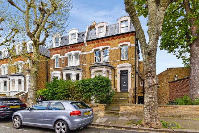 Thumbnail Flat to rent in Dorncliffe Road, London