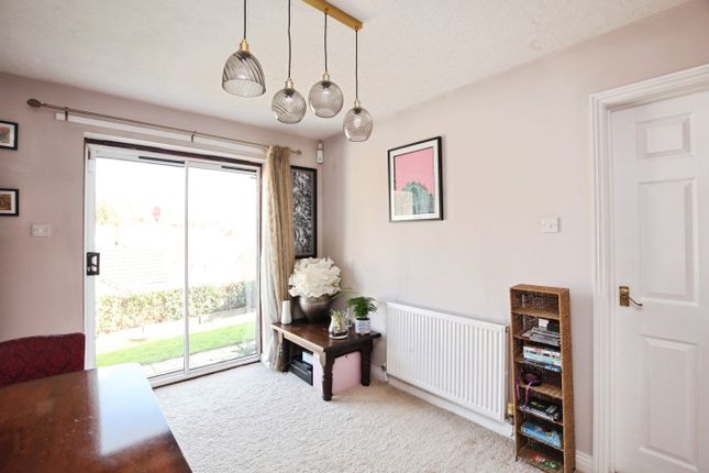 22, Lindisfarne Way, Torquay photo 5