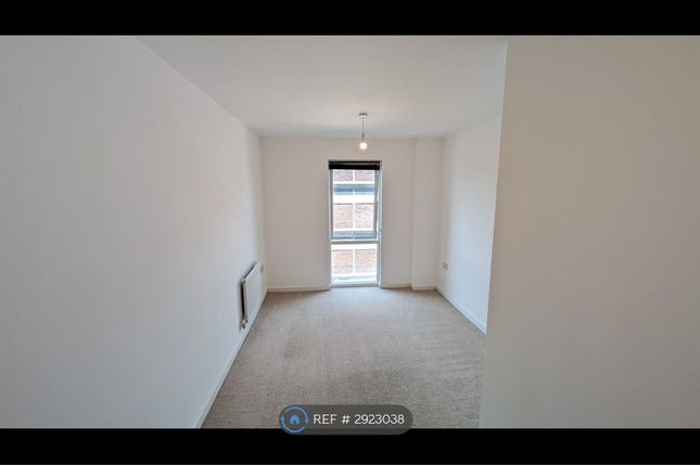 Flat, Henry House Ringers Road, Bromley photo 5