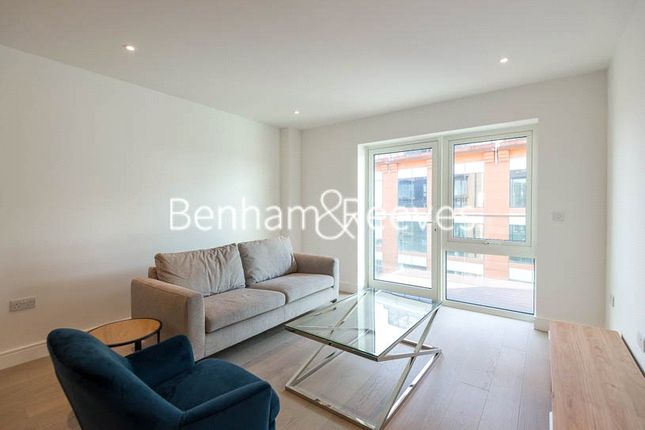 172 Faulkner House,, Tierney Lane, London photo 4