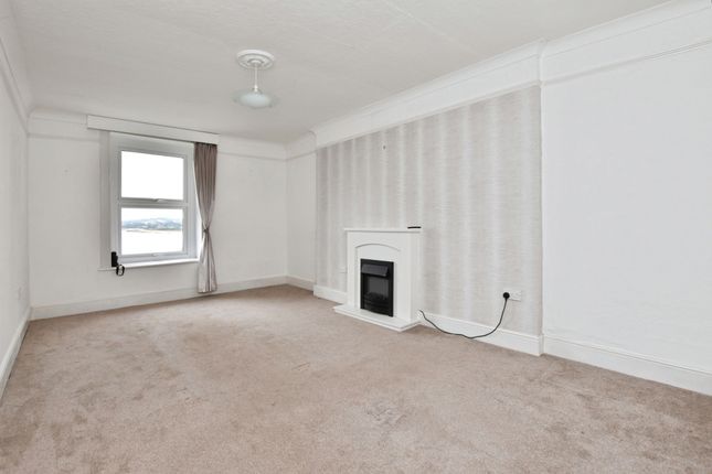 Flat 6, Dolforgan Court, 2, Louisa Terrace, Devon photo 5