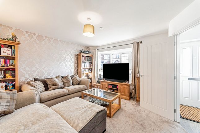 92 Maes Glyndwr, Wrexham photo 2