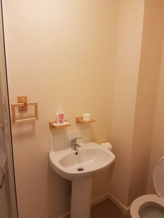 Rm10 Biscayne House,, 16 Longside Lane (On Campus), Bradford photo 4