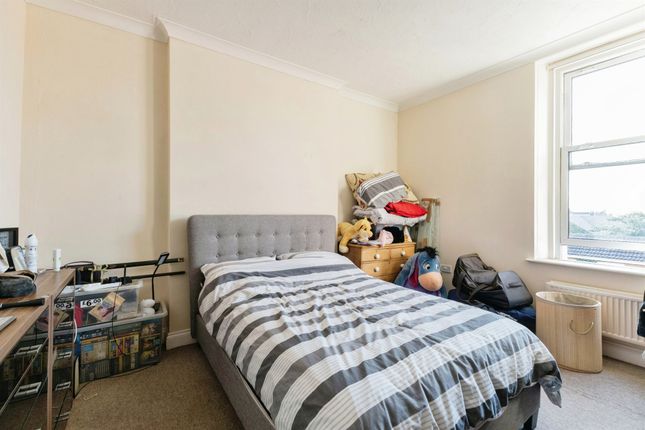 Flat 5, Hailey House, London Road, Attleborough photo 2