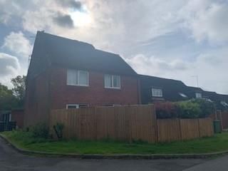 Thumbnail Maisonette to rent in Heronfield Close, Redditch