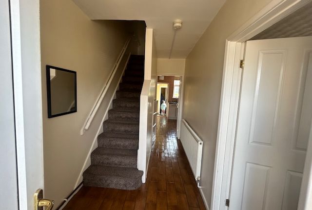 66, davenport road, leicester  photo 2