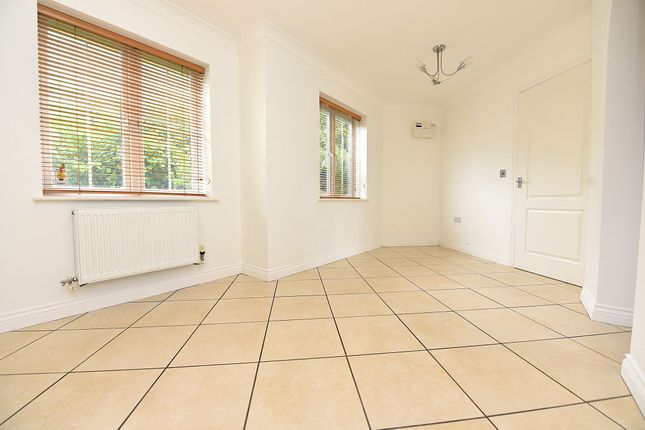 67 Wren Walk, St. Neots photo 4