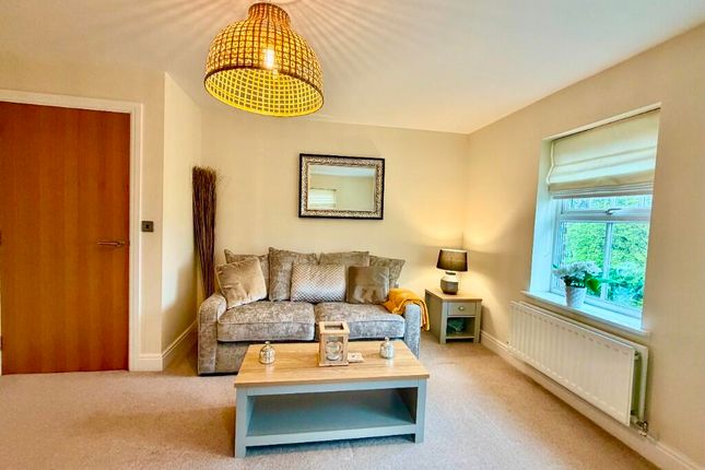 8, Broomside Lane, Belmont photo 2