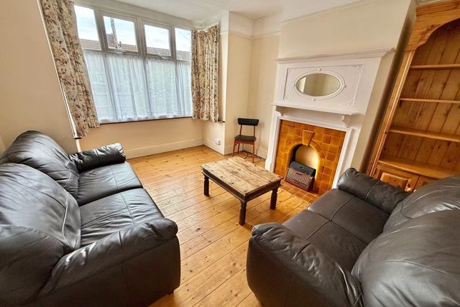 42, Green Lane, Chichester photo 2