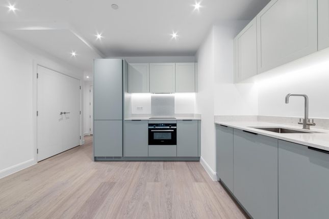 Apartment 1105 Ellipse House 2, Eden Place, London photo 3