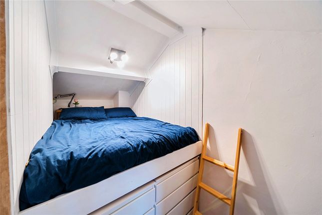 Flat 8, 56, Thicket Road, London photo 4