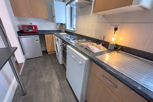 Room to rent in Sheil Road, Fairfield, Liverpool