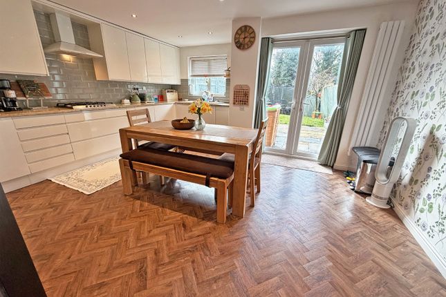 32 Princes Gate, High Wycombe, Buckinghamshire photo 4