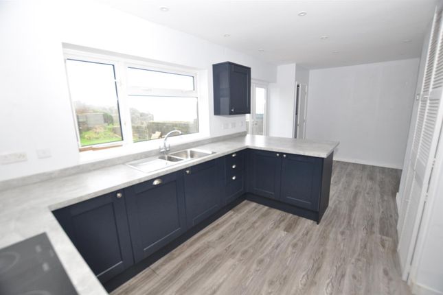 7, Orchard Park Estate, Laugharne photo 4