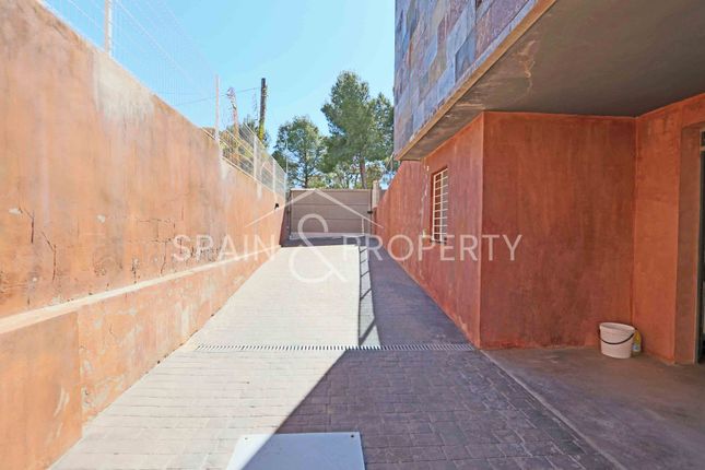 Villa for sale in Montserrat, Valencia (Province), Valencia, Spain