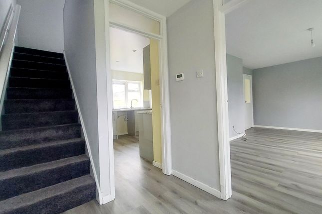 17, Churchill Way, Corsham photo 4