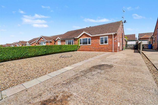 2-bed house on 13, Tennyson Close, Caistor, £185,000