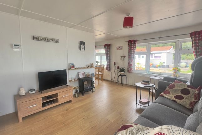 66, Hutton Park, Weston-super-Mare photo 4