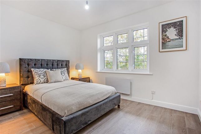 Flat for sale in West Street, Reigate, Surrey