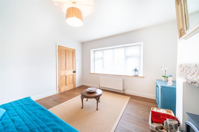Terraced house for sale in 11 Calton View, Bakewell