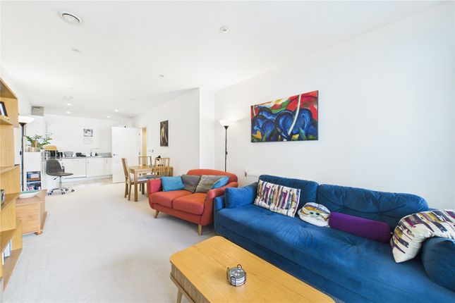 Flat 70,, Corio House, London photo 2