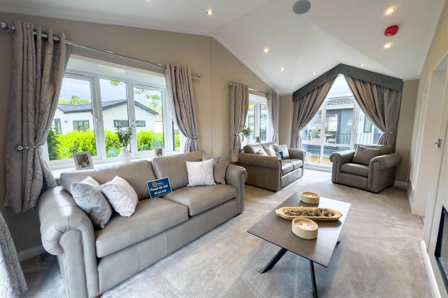 14 Dee Road, Willows Riverside Park, Windsor photo 2