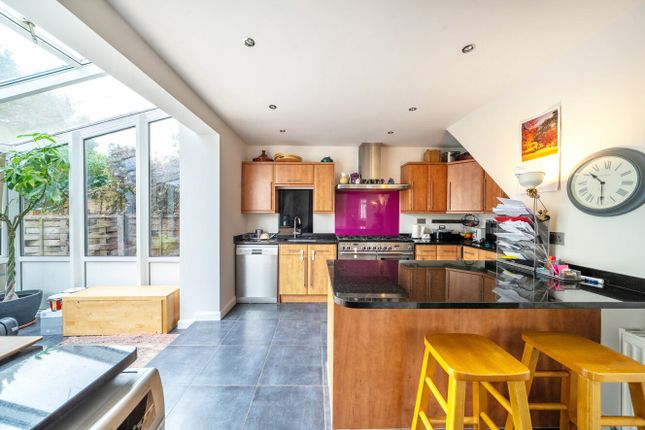 4, Glebe House Drive, Hayes photo 3
