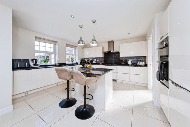 Balbina Way, Milton Keynes photo 3