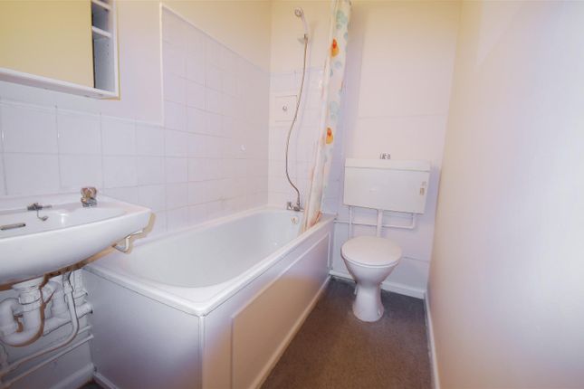 Studio for sale in Whitley Close, Stanwell, Staines