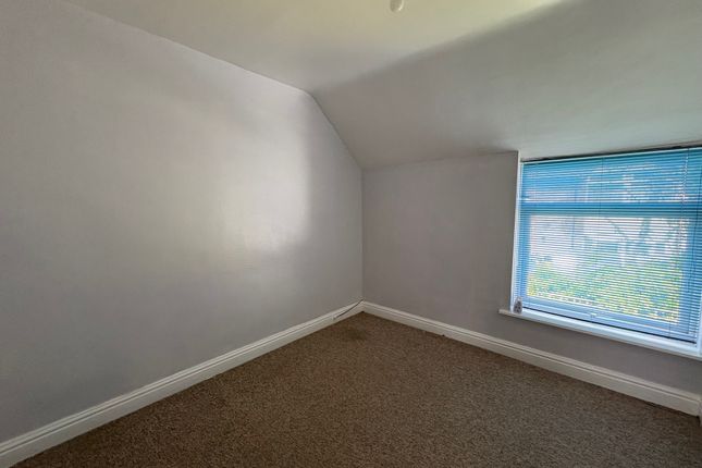 1, Mansfield photo 5