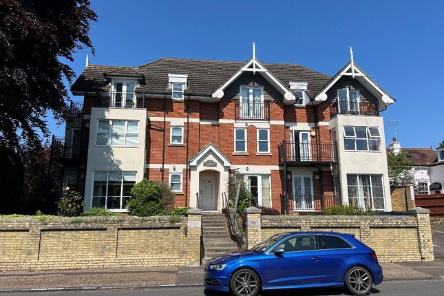 Thumbnail Flat for sale in Carisbrooke Lodge, Goring Road, Steyning, West Sussex