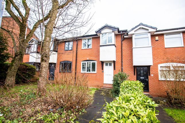 2 bed terraced house to rent in St Pauls Court, Worsley M28