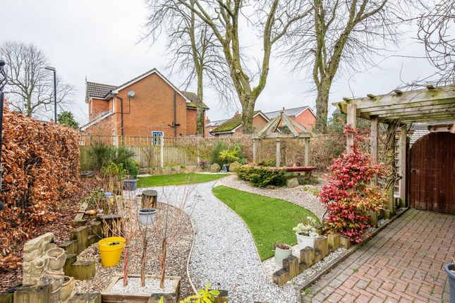 7, Bracken Close, Chorley photo 4